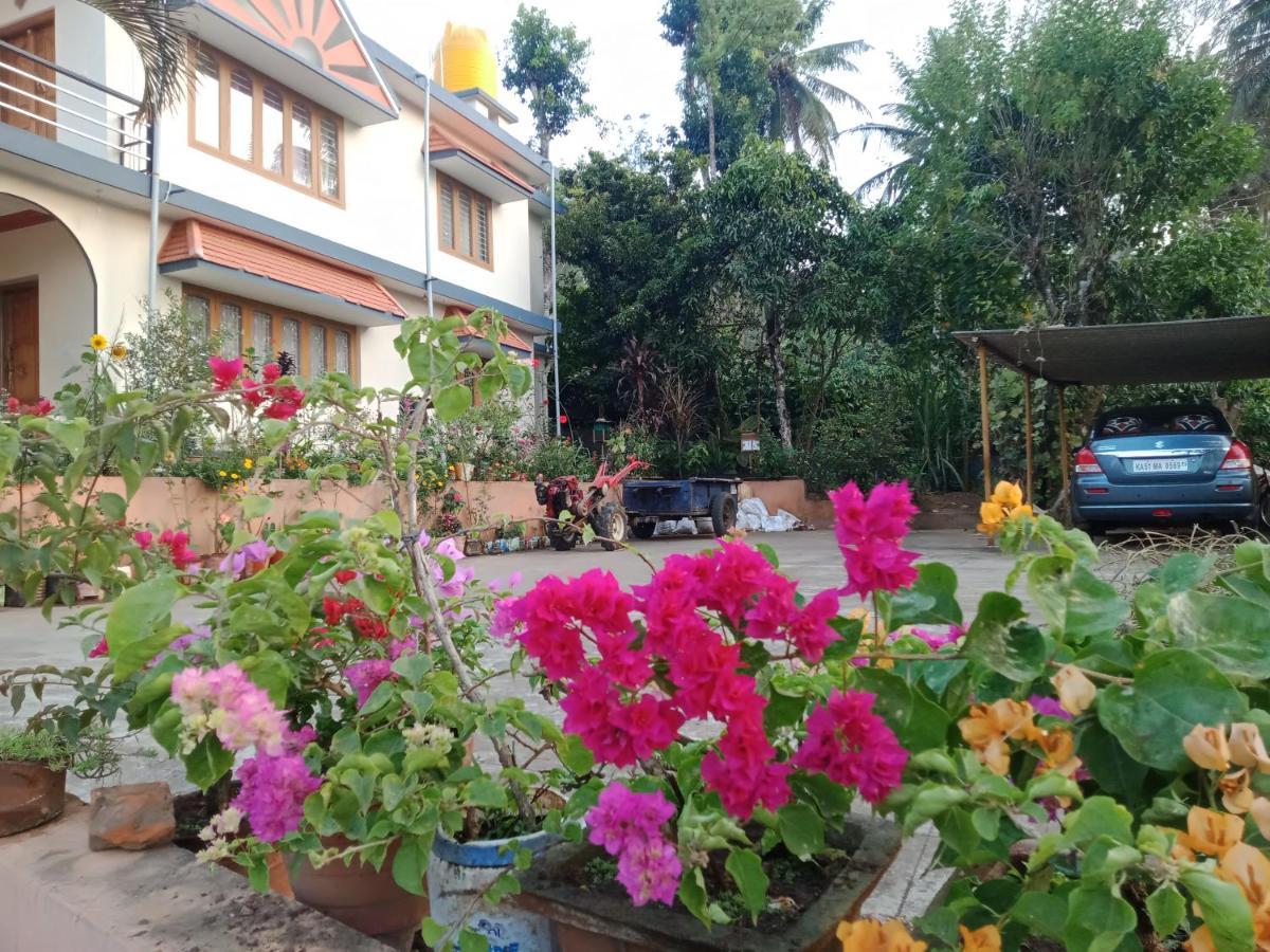 Krishna Kuteera Apartment Siddapura  Bagian luar foto